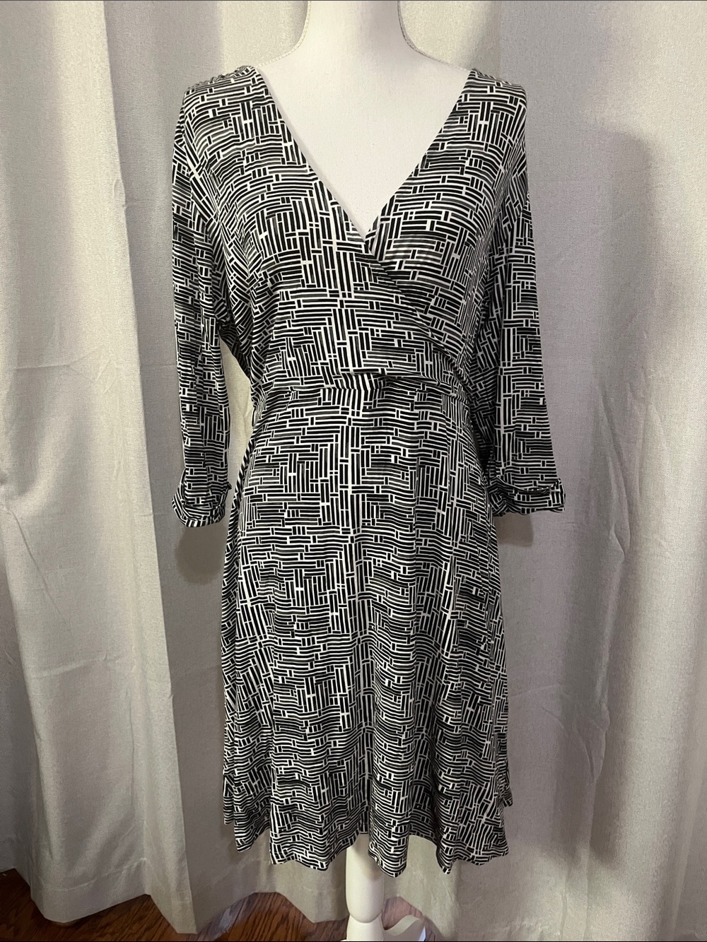 Black & White Geometric Wrap Dress - Women